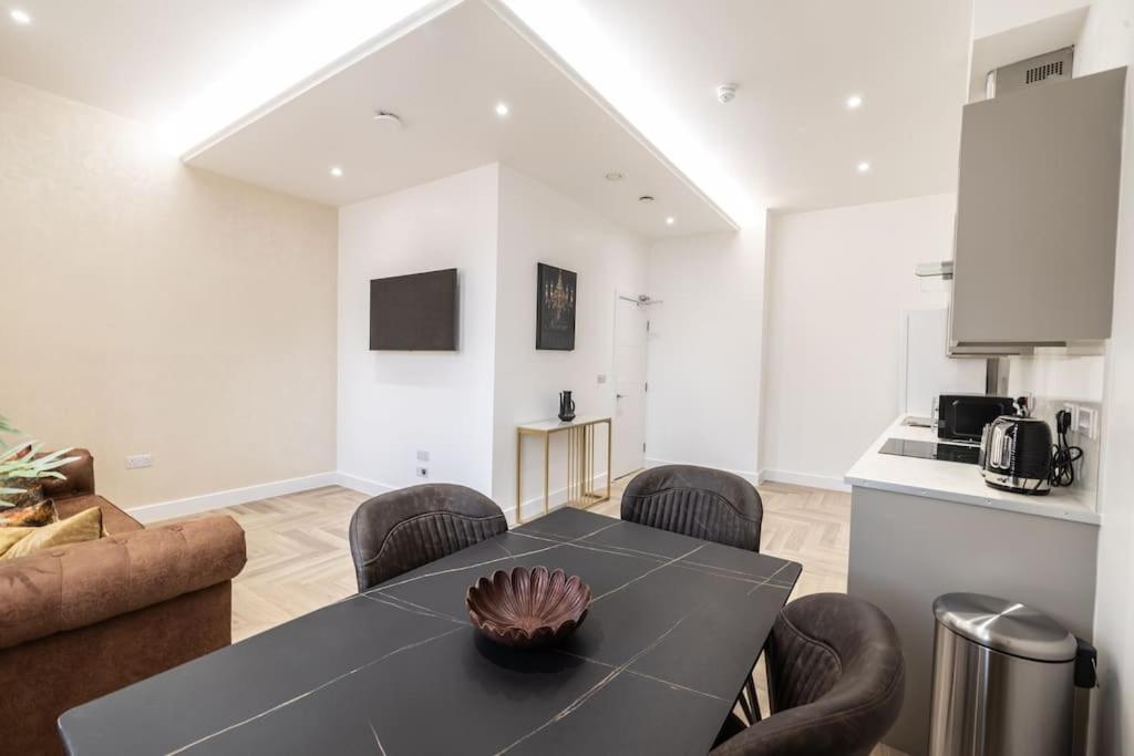 The Pocklington - The Bradgate Suite Лестер Экстерьер фото